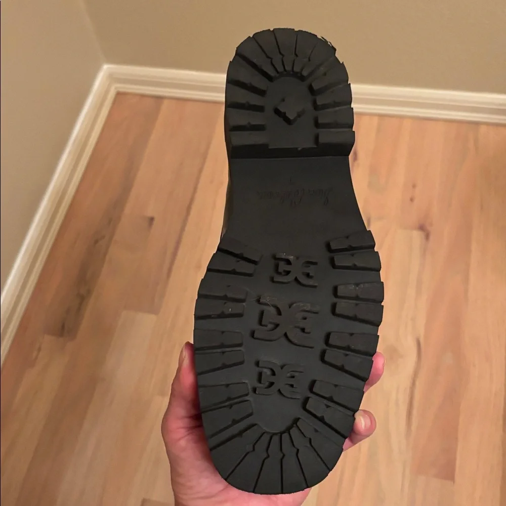 Sam Edelman Black Loafers with Gold Accent - Picture 10 of 10